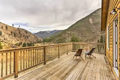 Image de Lowman Outdoor Retreat: Walk to Hot Springs!