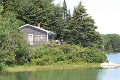 Image de Enjoy the views at the Rackliff Island Causeway Cottage