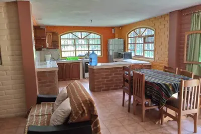 Image de Perfect family house w\/giant fruit garden and hammock space