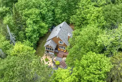 Image de Le Chalet du Lac Vert - Laurentides - Saint-Adolphe-d'Howard -⭐⭐⭐⭐