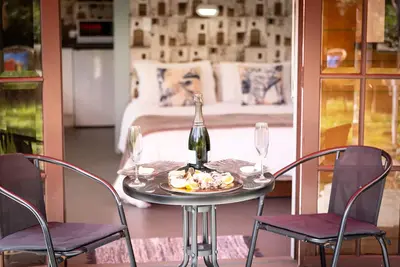 Image de A Fantastic Location\n\"Just a short walk down the footpath opposite to the Beach\"