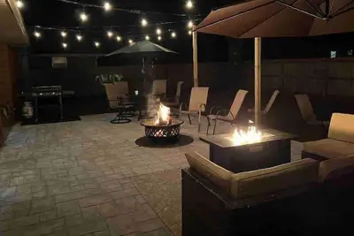 Image de Pensacola Dog-Friendly Retreat: Backyard | Firepit