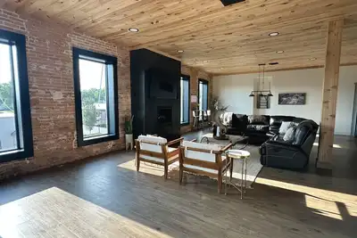 Image de 4-bedroom Spacious Loft just 17 minutes from Overland Park
