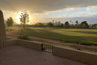 Image de Full remodel/update and new furniture in  2022 -- right on the golf course!