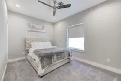 Image de Welcome to Midtown! Breathtaking design and views.