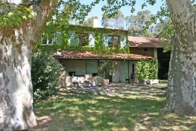 Image de Gîte avec piscine dans un endroit unique