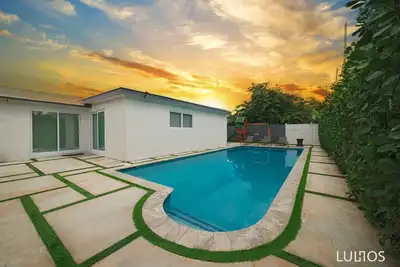 Paradise Found: Heated Pool, Mini Golf & Bbq