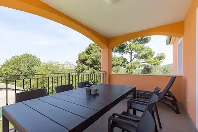 Image de Holiday home in quiet location, sea view, 2 separate units, up to 10 persons