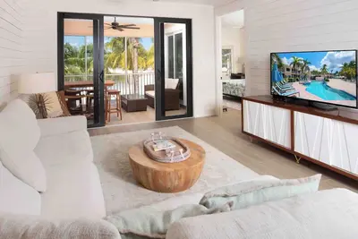 Image de Starfish Kai: Upgraded Beach Condo w/Access to Communal Pool & Heated Spa