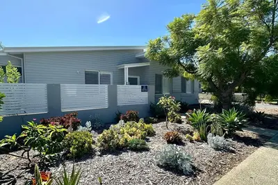 Image de Serenity by the Sea - centrally located new build home
