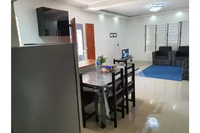 Image de Master Bedroom with shared kitchen and living room