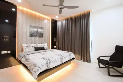 Image de A Lovely, High-Floor 2br Suasana Suites, Views