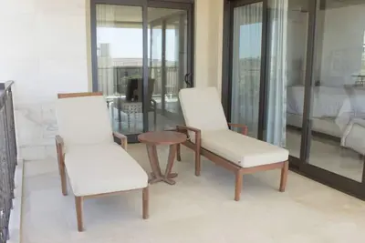 2, 985 Sq. ft. Lavish Oceanfront Resort Villa 2 Bd 3 Full bath