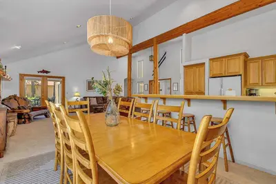 One Level pet friendly Hot Tub ping pong bikes