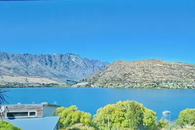 Image de Picture Perfect - Queenstown Holiday Home