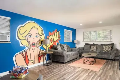 Image de Amazing Yard | Hot Tub | 4 Bed \/ 3 Bath