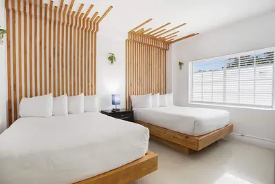 New Listing! Premium 2 bedroom/2bathroom Sleeps 7