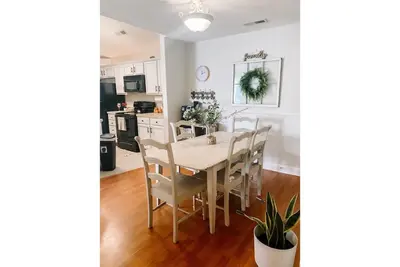 Image de Beautiful condo in Wyndhurst • 10min from Lu