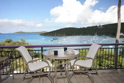 Image de This exceptional property offers the convenience of being just a short stroll from Cruz Bay, all while providing the comfort of full air conditioning. Don't miss out on this perfect blend of location and luxury!