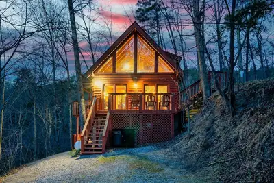 Image de Cozy Smoky Mountain Cabin