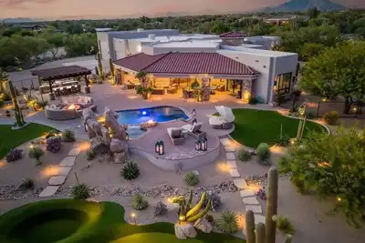 Image de Luxury Estate~Resort Backyard~Pool/Spa~Pickleball