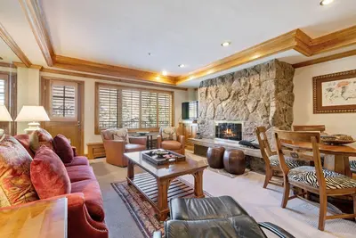 Image de Lodge Tower 386 2 Br at the base of Vail Mountain
