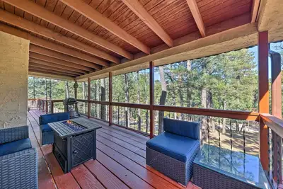 Image de All-Season Alto Getaway w\/ Fire Pit & Deck!
