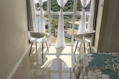 Image de Large Luxurious One Bedroom