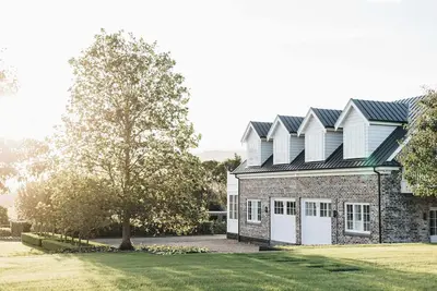 Image de Linnaeus Farm, Berry - by Linnaeus Collection