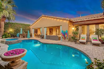 Image de Palm Oasis: Pool, Spa, Putting Green, Bbq!