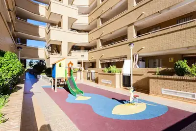 Image de Bel appartement pour 4 personnes avec Wifi, climatisation, piscine, Tv, terrasse et parking