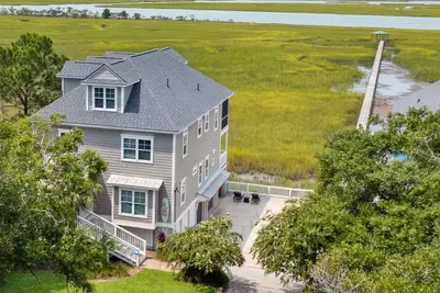Image de 616 E Erie - Driftwood - Marsh/River - Private Pool