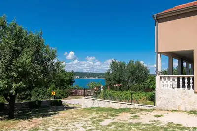 Image de Maison Sea and river (27421-K1) - Kruševo