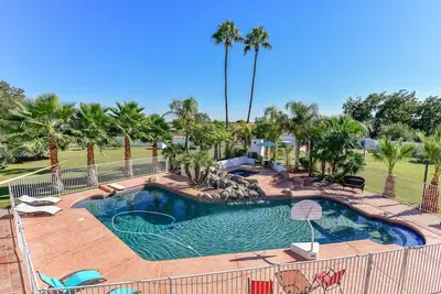 Image de Heated Spa Walk 2 La-Wsox Sp Training 5mn Drive 2 Stadium 1ac Yard 4Ksq ft Home