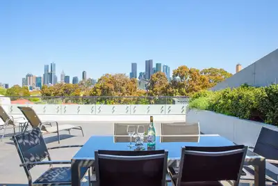 Image de Cosmo Stays- 3br Penthouse Apartment. Incredible City Views. Free Parking.