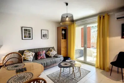 Image de Appartement F2 climatisé avec terrasse, parking privé, à 700m des Thermes de Lamalou-les-Bains
