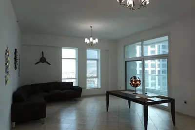 Image de Huge Barsha Heights 4 Bedroom in Heart of Dubai - Balconies, pool, gym, parking!