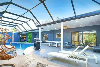 Image de Elegant 7br/4ba Heated Pool, Near Beach & Zoo