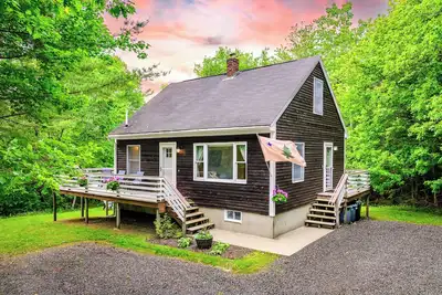 Image de Weskeag Cottage - Arcade, Fire Pit, Clean, Bright, Nearby Coastal Activities