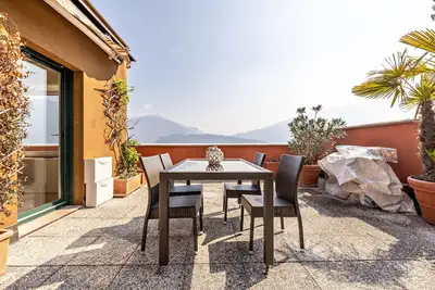 Image de Appartement \"Sara\" avec vue sur le lac, piscine partagée & Wi-Fi