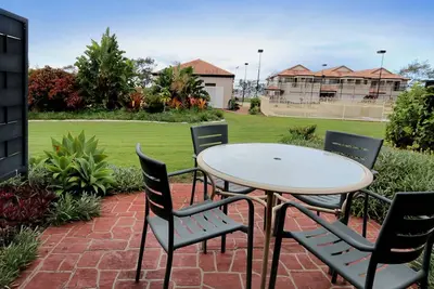 Image de Villa 16- Charming self-contained unit with Spa located on famous Coral Cove Golf Course
