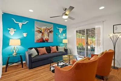 Image de Downtown Austin Bungalow! | Bouldin Acres | Zilker