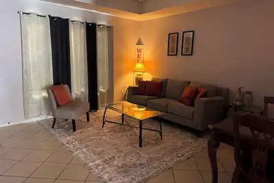 Image de Cozy\/Welcoming Entire Place in McAllen, Tx