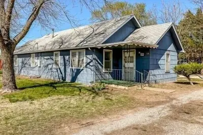 Image de Quiet Blue Bungalow