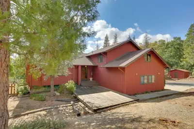 Image de Pet-Friendly Escape w/ Game Room & Fire Pit!