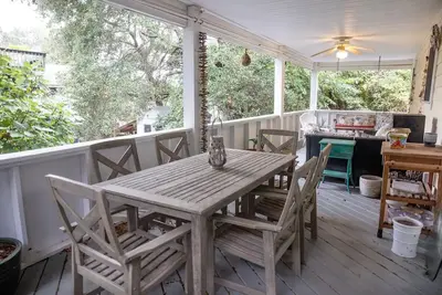 Image de Central Nags Head -Walk to the Beach or Sound - Dog Friendly Fenced In Yard