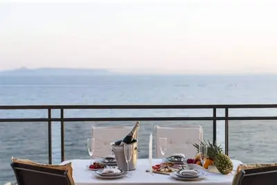 Spectacular sea view apartment in Athens