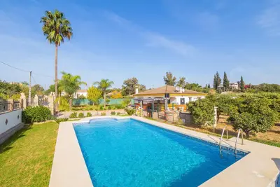 Cubo's Sporting Villa Paloma / piscine privée / familiale / wifi gratuit