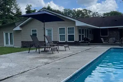 Image de Wonderful spacious home in Hinesville, Ga. 5 min. from Ft. Stewart’s main gate!