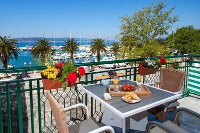 Image de Lux two bedroom apartment Mare By the Sea & Beach